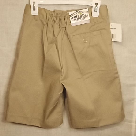 Girls shorts - Picture 2 of 3